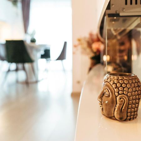 Cozy Special Pallady Apartament With Garden & Courtyard Bukarest Eksteriør billede