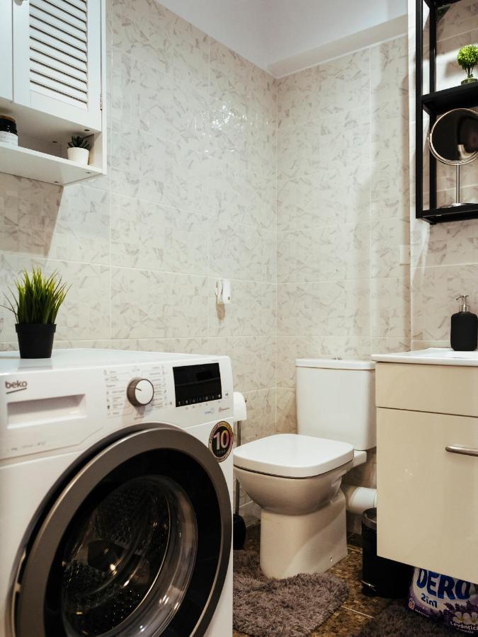 Cozy Special Pallady Apartament With Garden & Courtyard Bukarest Eksteriør billede