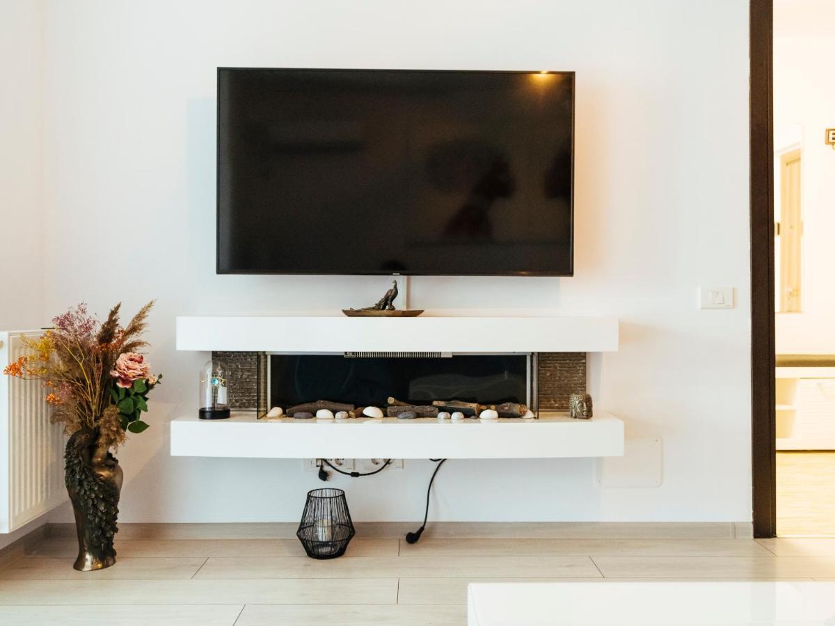 Cozy Special Pallady Apartament With Garden & Courtyard Bukarest Eksteriør billede