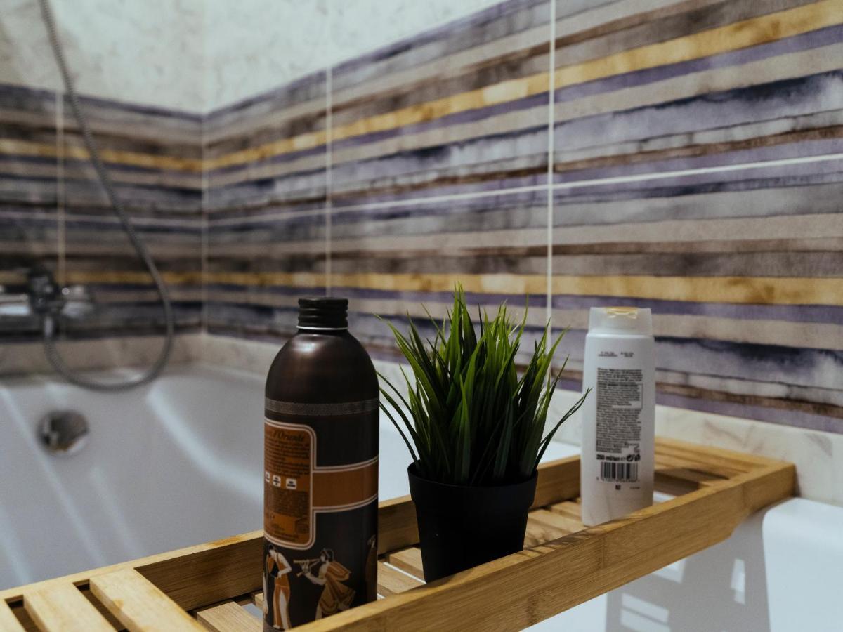 Cozy Special Pallady Apartament With Garden & Courtyard Bukarest Eksteriør billede