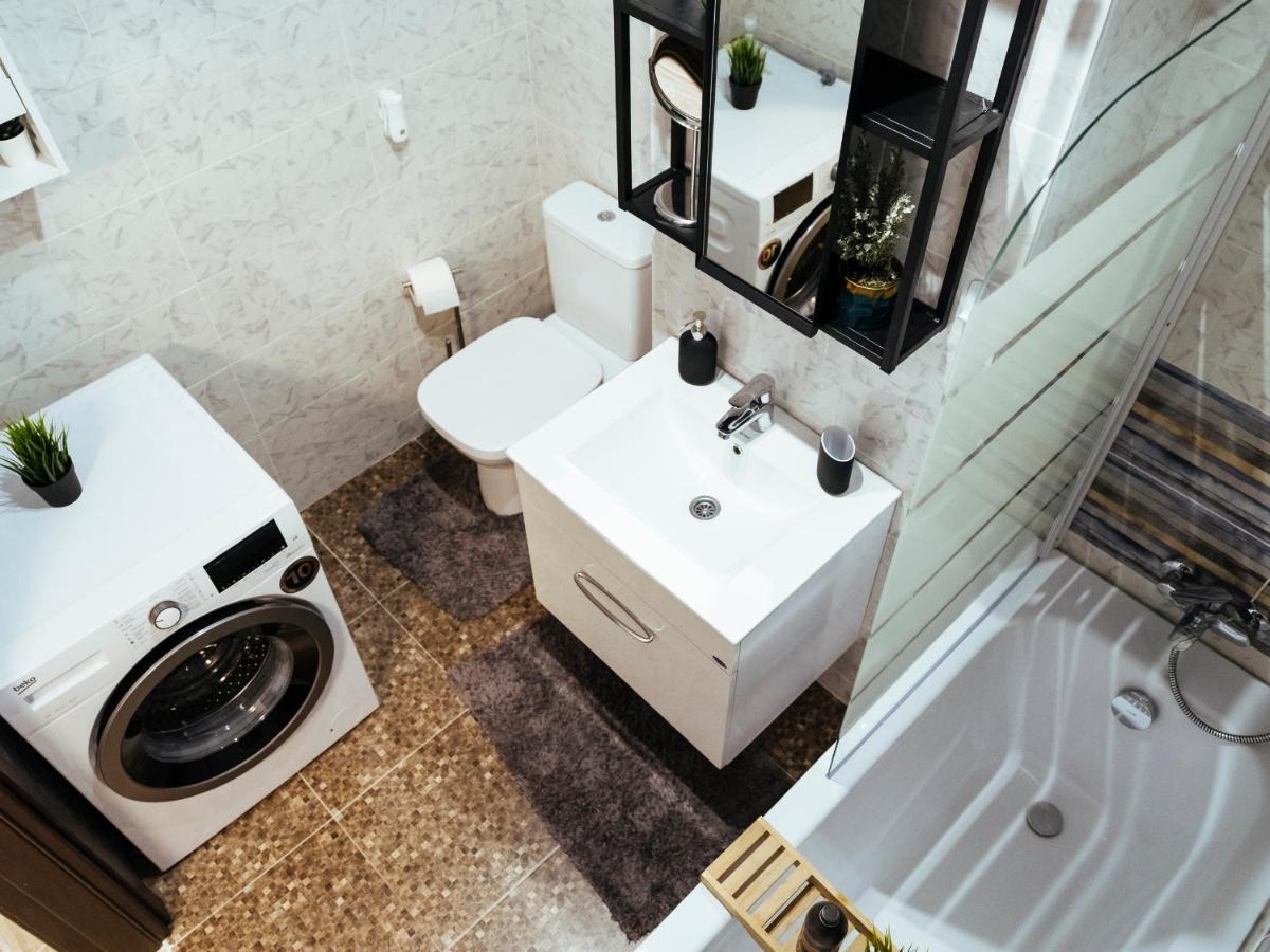 Cozy Special Pallady Apartament With Garden & Courtyard Bukarest Eksteriør billede