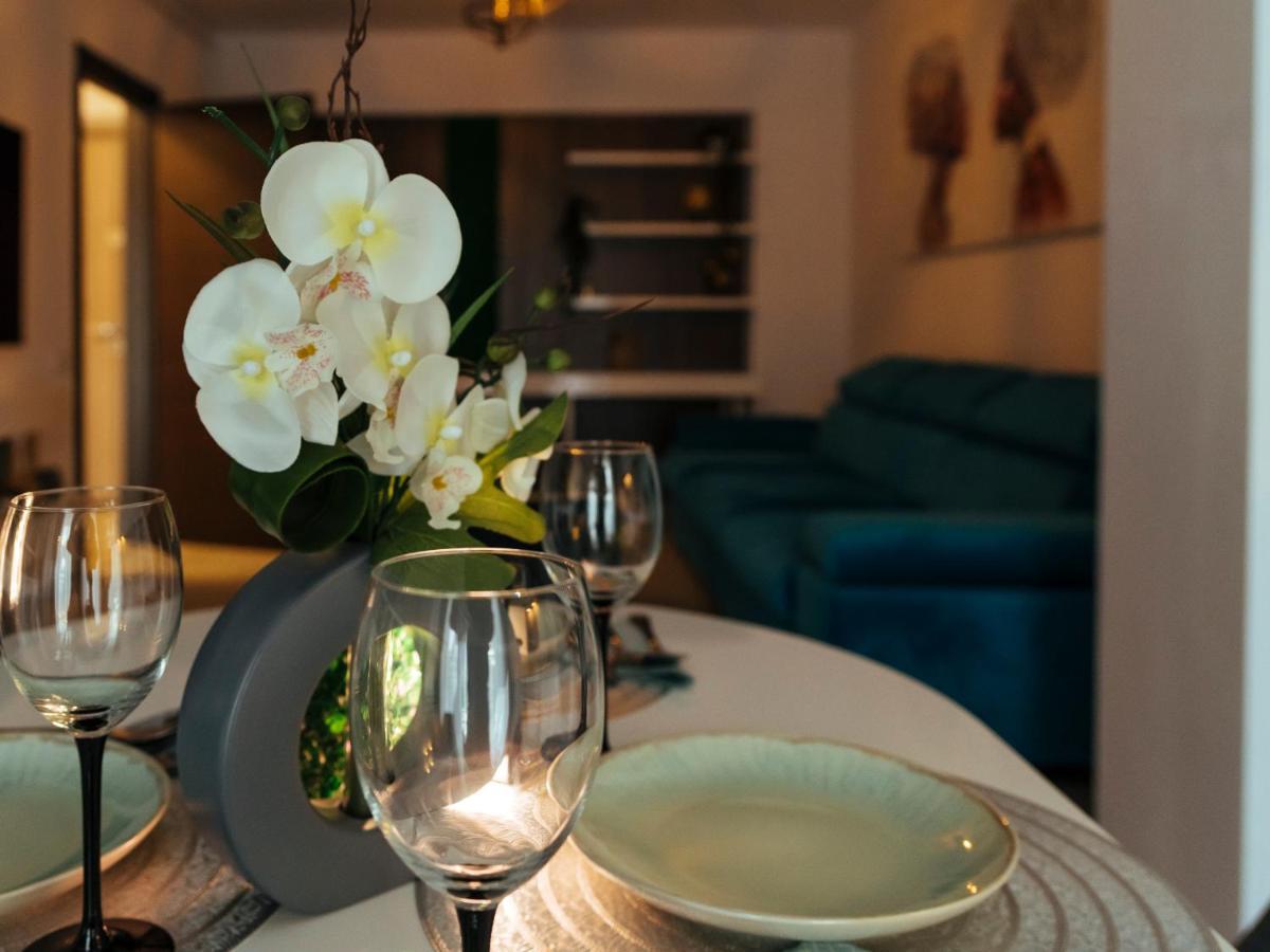Cozy Special Pallady Apartament With Garden & Courtyard Bukarest Eksteriør billede