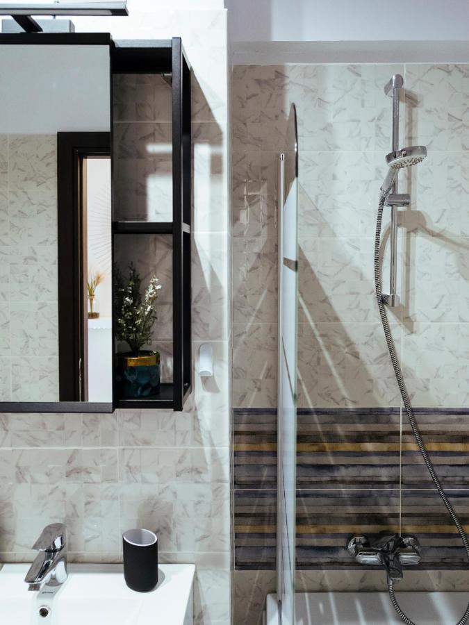 Cozy Special Pallady Apartament With Garden & Courtyard Bukarest Eksteriør billede