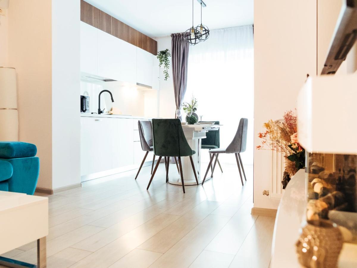 Cozy Special Pallady Apartament With Garden & Courtyard Bukarest Eksteriør billede