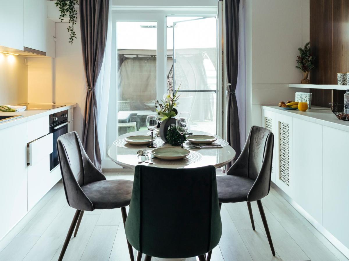 Cozy Special Pallady Apartament With Garden & Courtyard Bukarest Eksteriør billede