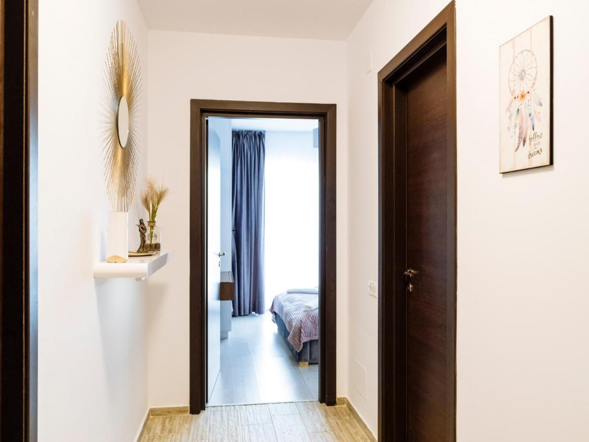 Cozy Special Pallady Apartament With Garden & Courtyard Bukarest Eksteriør billede