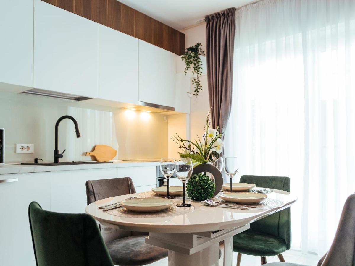 Cozy Special Pallady Apartament With Garden & Courtyard Bukarest Eksteriør billede