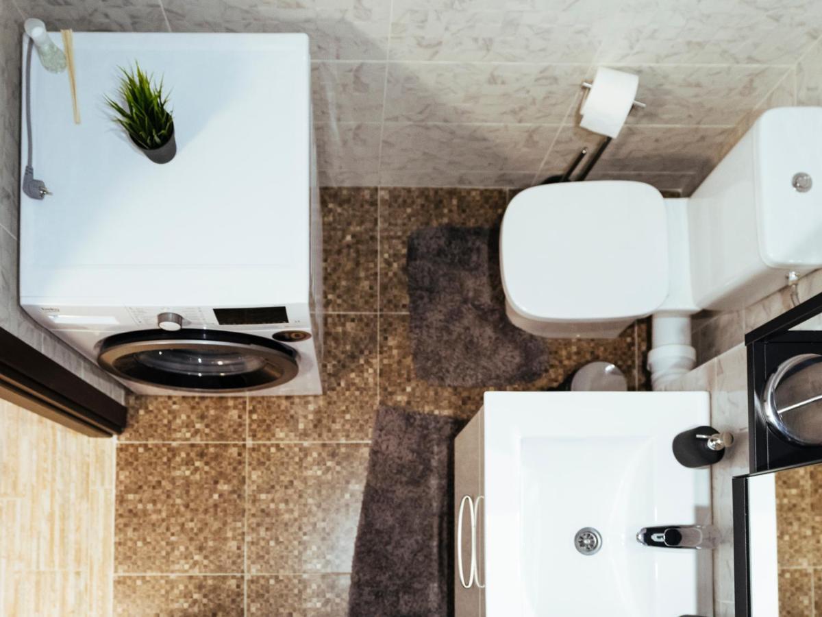 Cozy Special Pallady Apartament With Garden & Courtyard Bukarest Eksteriør billede